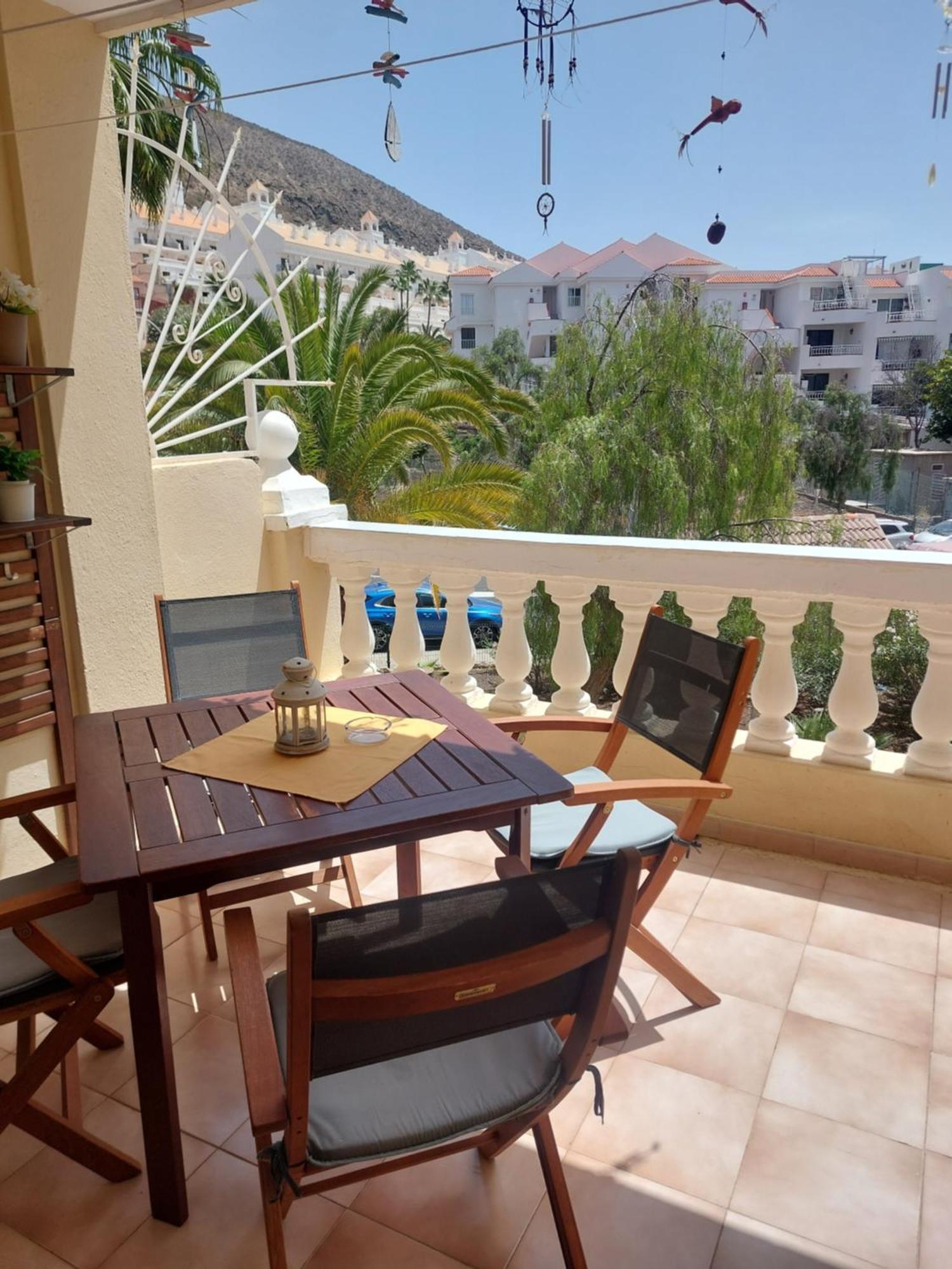 1 Bedroom Cristianos Appartamento *